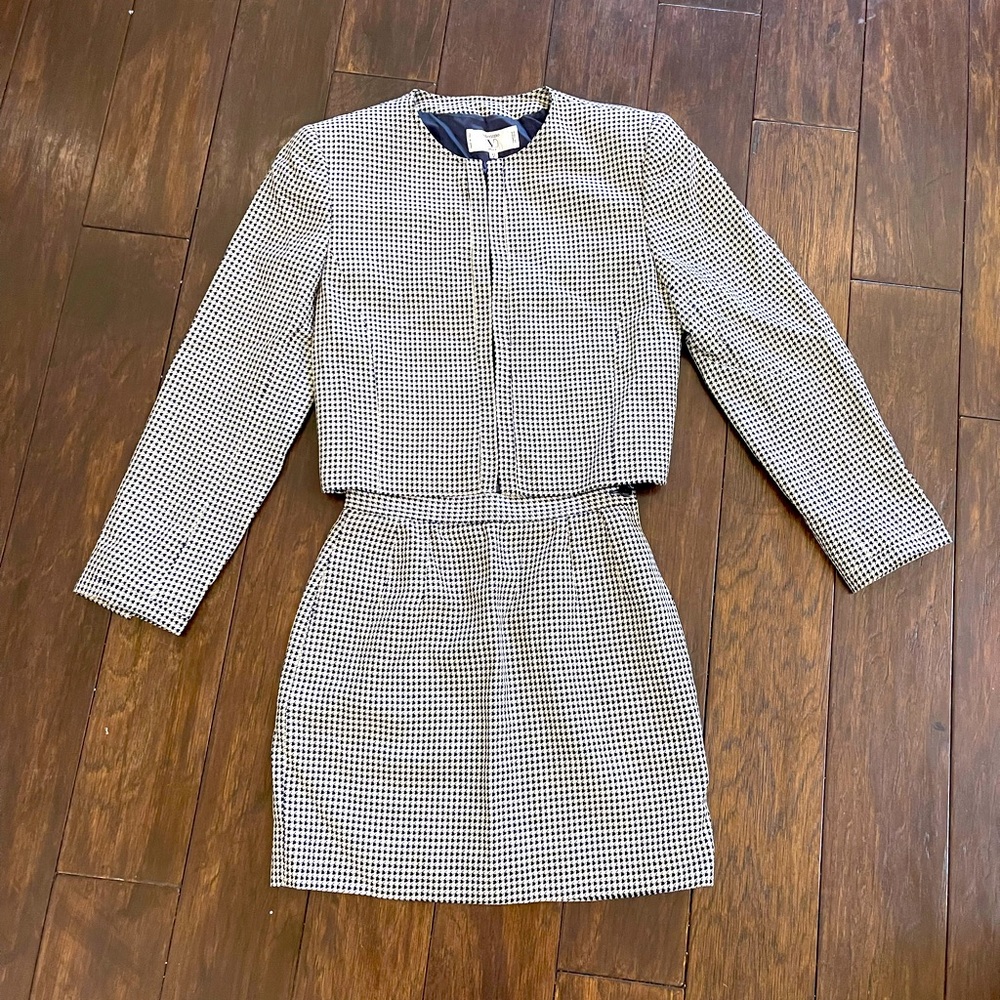 Vintage Valentino ladies dress suit size S.